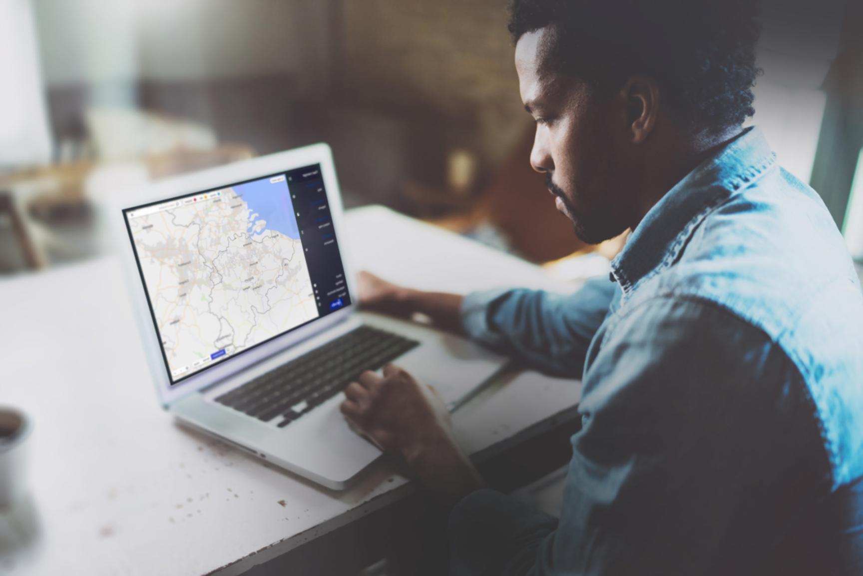 Студенты во время онлайн-обучения